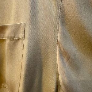 Used Tommy Bahama 100% silk men’s shirt short sleeve